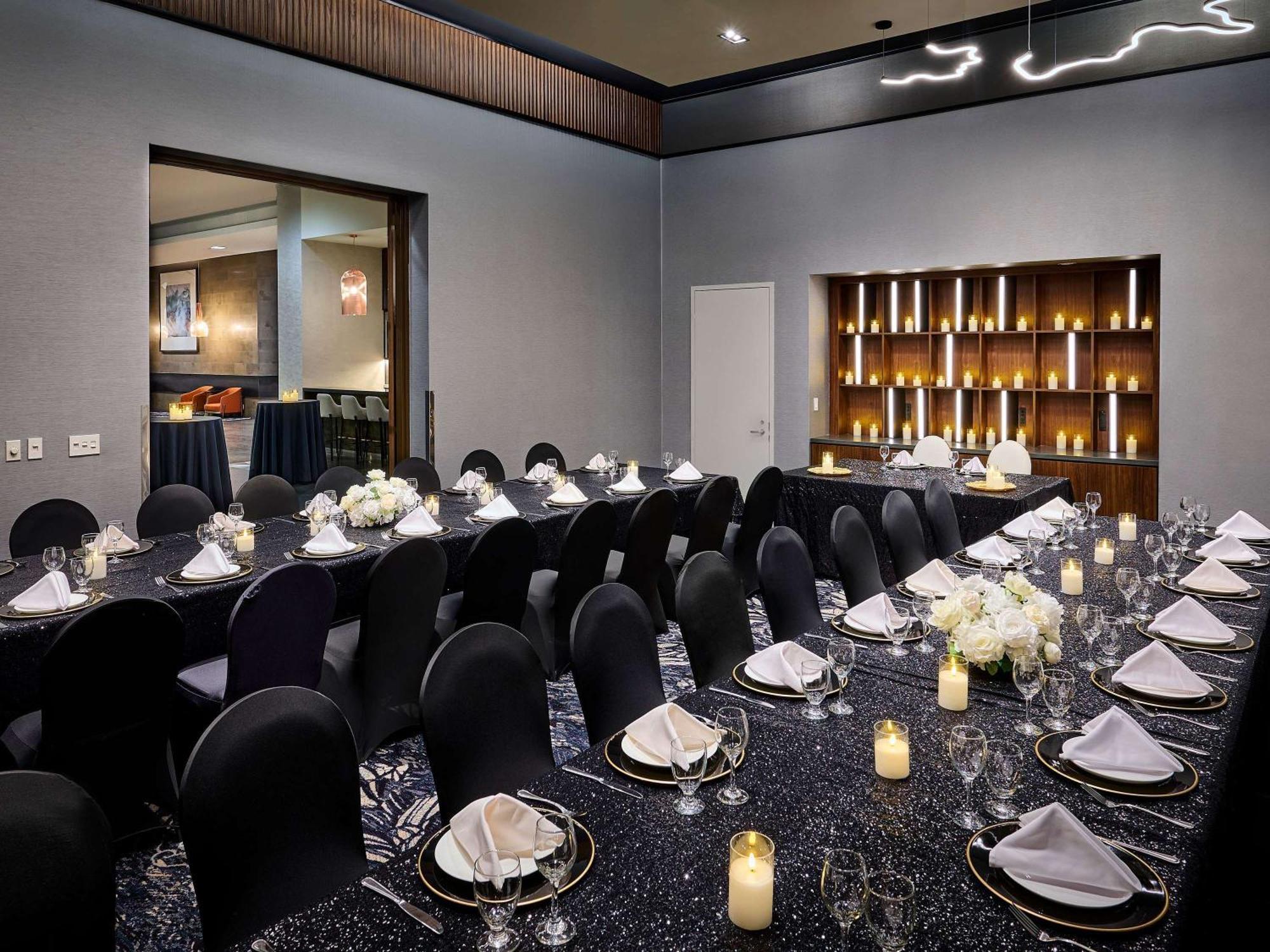 Novotel Toronto Vaughan Centre Eksteriør billede