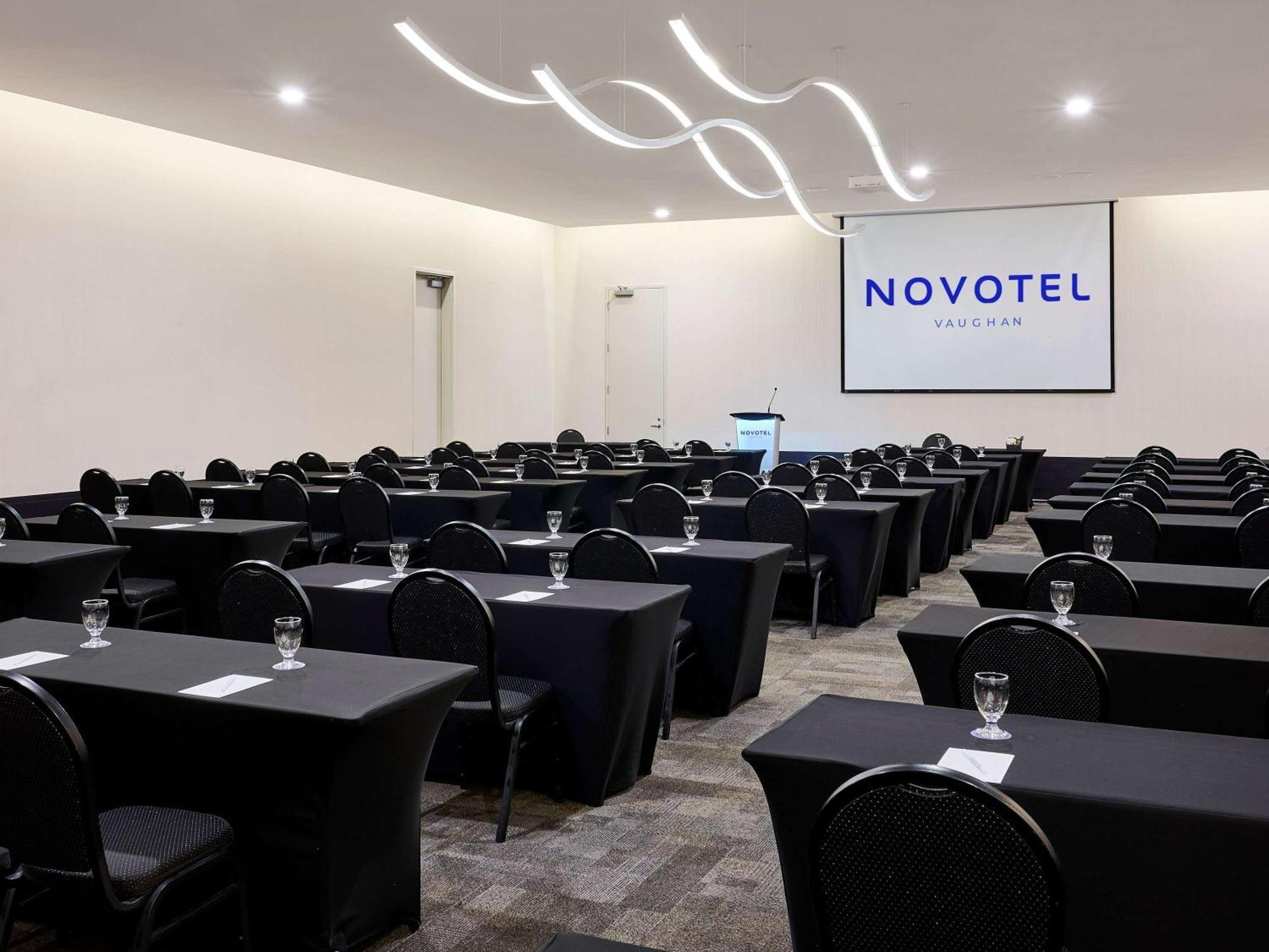 Novotel Toronto Vaughan Centre Eksteriør billede