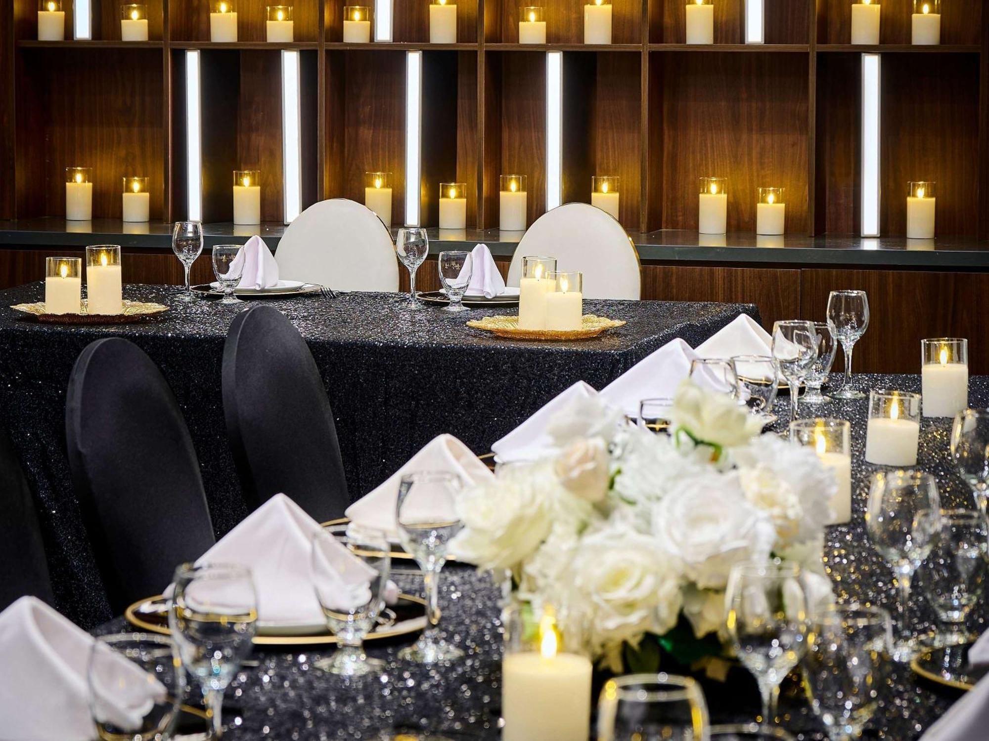 Novotel Toronto Vaughan Centre Eksteriør billede